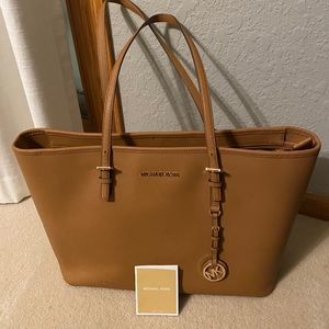 Michael Kors Jet Set Traveler Tote